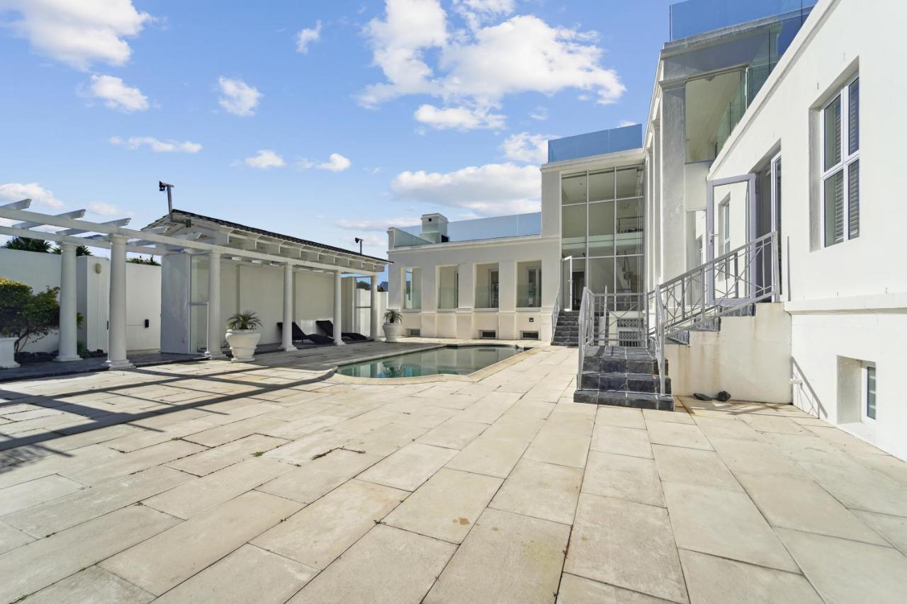 Livadia Palace Hout Bay Villa *