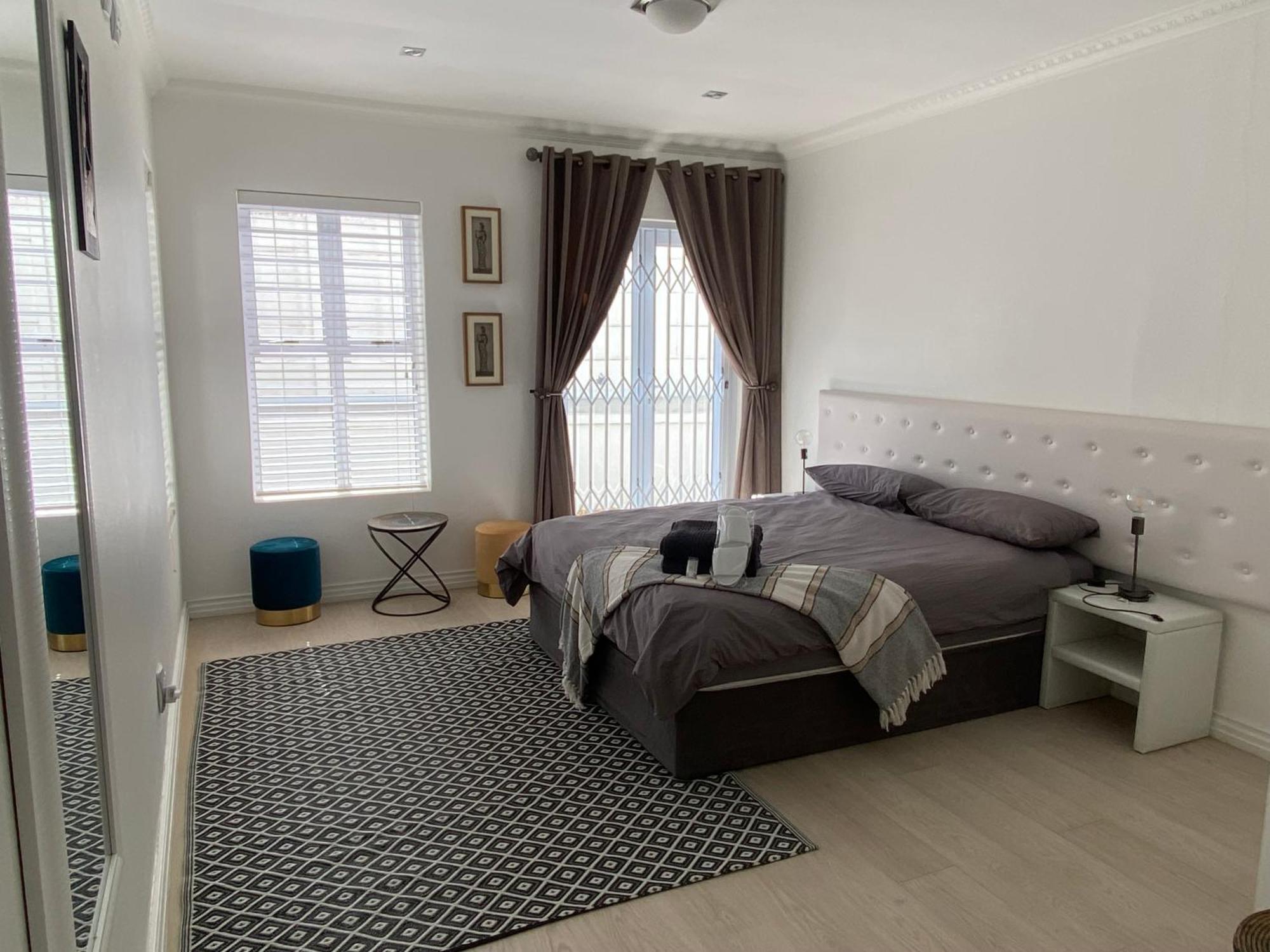 Livadia Palace Hout Bay *